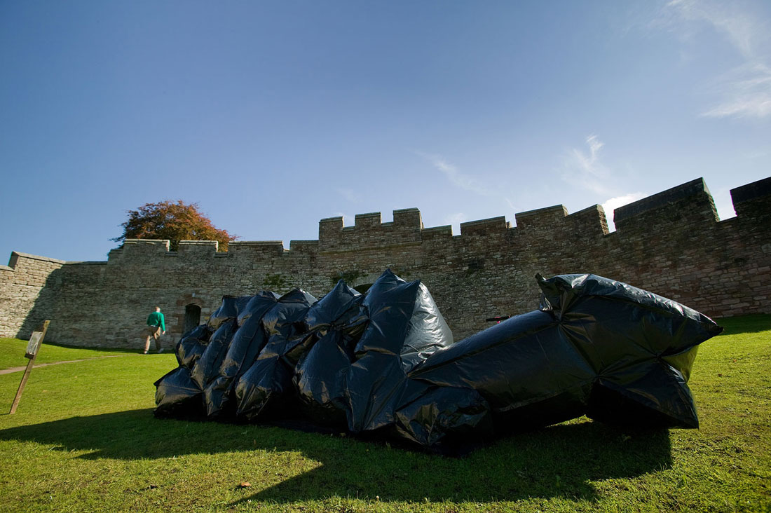 Soft Sculpture for Brougham Hall, 2007, heat-sealed polyethylene, pumps, inner tubes, PVC, hose clamps, 9 x 5 x 2 feet / 2.7 x 1.5 x 0.6 m. Photo courtesy of Tony West Photography for FRED.