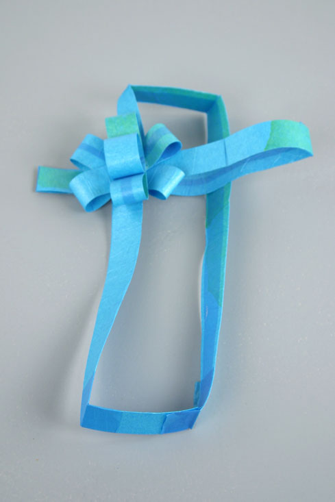 Blue Present, 2007, paper, 3 x 8 x 12 inches / 8 x 20 x 30 cm